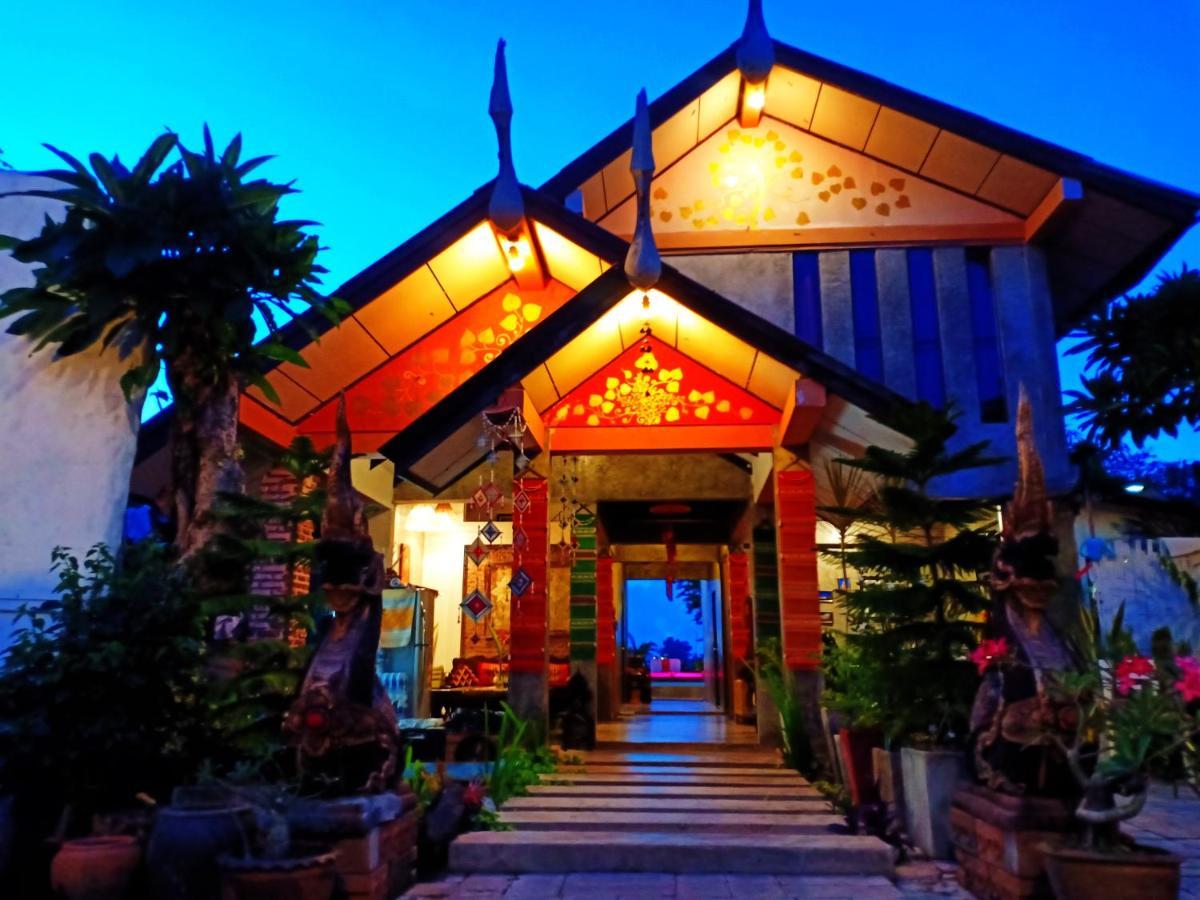 Sofa Gallery Hotel Nong Khai Exterior photo